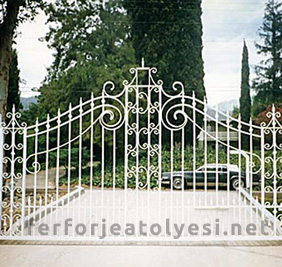 Demir Bahçe Kapısı 42